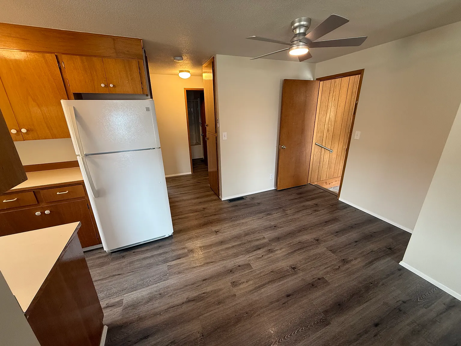 2 bed, 750 sqft, $2,000 — Photo 3