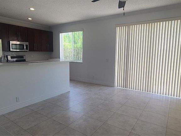 5th image of 4321 Magnolia Ridge Dr Unit 4321