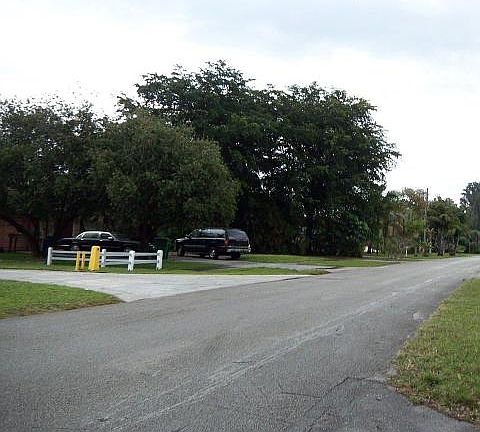 2nd image of 350 N Biscayne River Dr