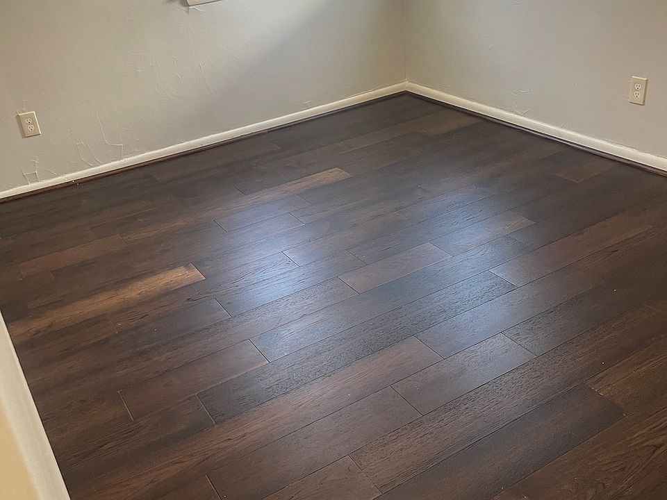 2nd image of 903 Watkins St SE #903