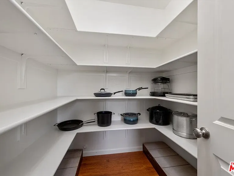 220 Hans Pl — Photo 20