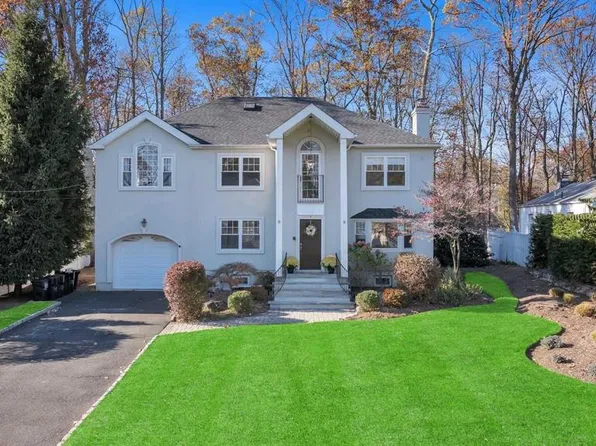 509 Lafayette Ave, Wyckoff, NJ 07481