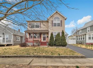 25 Durando Pl, Bridgeport, CT 06605