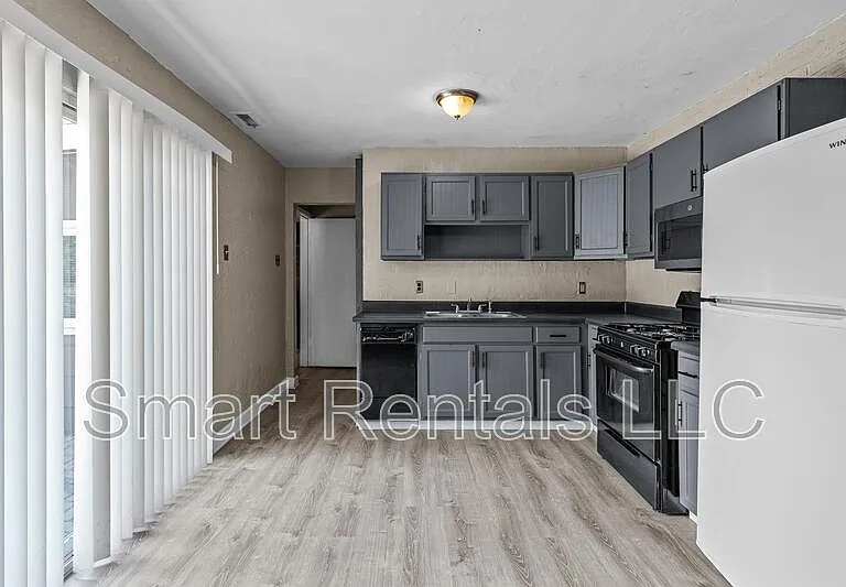 1395 Bluebird Dr — Photo 6