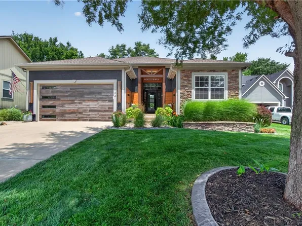 1084 W Cothrell St, Olathe, KS 66061