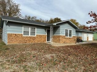 1814 N Walnut Rd E, Iola, KS 66749