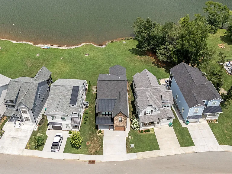 58 Barefoot Ln — Photo 69