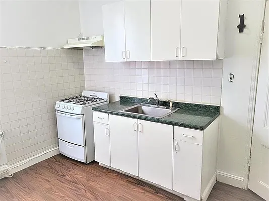 Rented by Virtual Real Estate | media 14