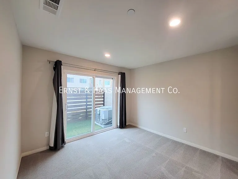 14414 Strawberry Ln #4 — Photo 6