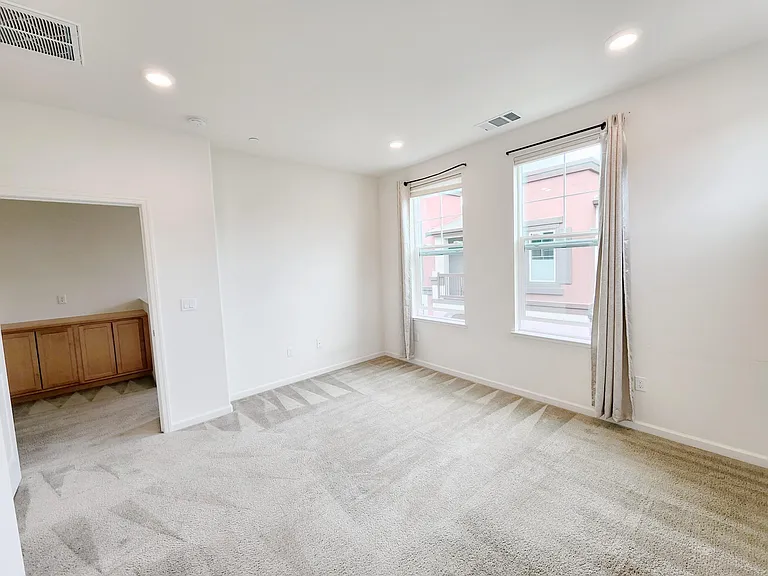 1025 Gabbiano Ln #1 — Photo 9