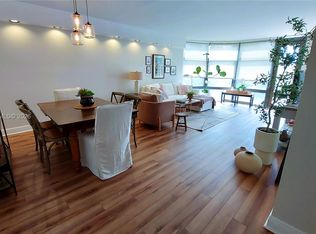 3375 N Country Club Dr APT 207, Aventura, FL 33180