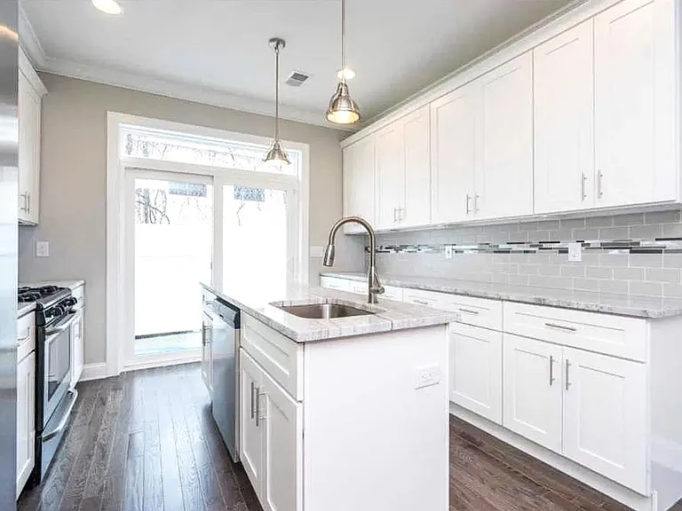 537 Morse St — Photo 6