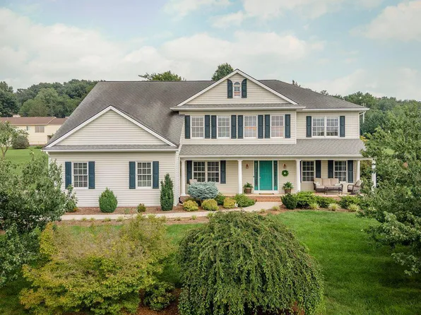 855 Wild Cherry Ln, Harrisonburg, VA 22801