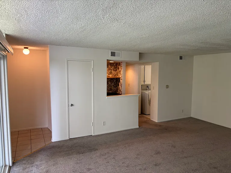 Livingroom / Bar