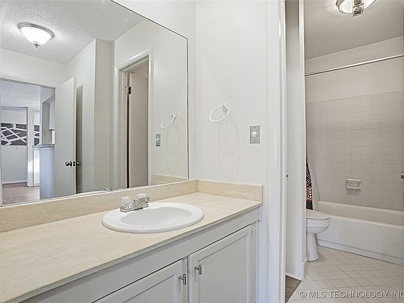 5th image of 6732 S Lewis Ave Unit 312