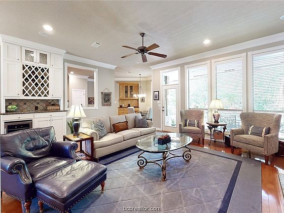 5th image of 1600 Panther Ln