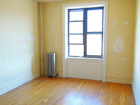 5th image of 3647 Broadway APT 4A