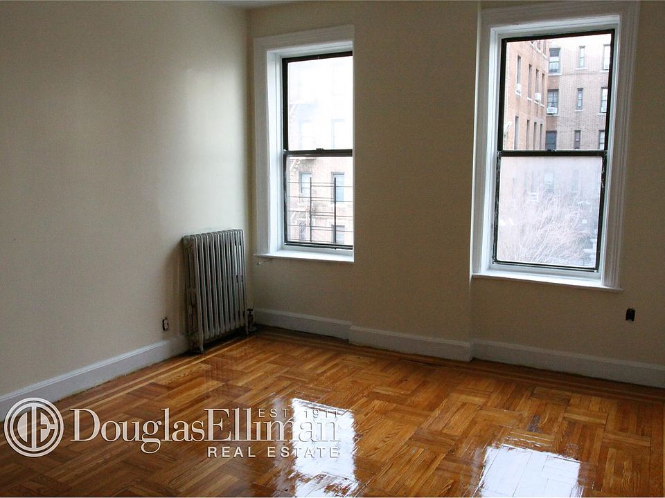 1st image of 25 Cumming St APT 3B