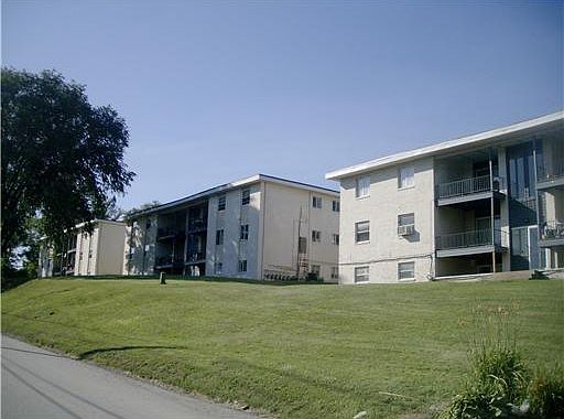 2nd image of 113-111 Pine Dr #109