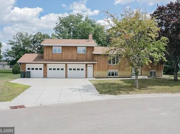643 Circle Pines Ct, Paynesville, MN 56362