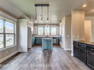 12005 SW 45th Ter, Mustang, OK 73064