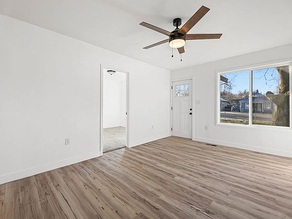 5th image of 664 30th St