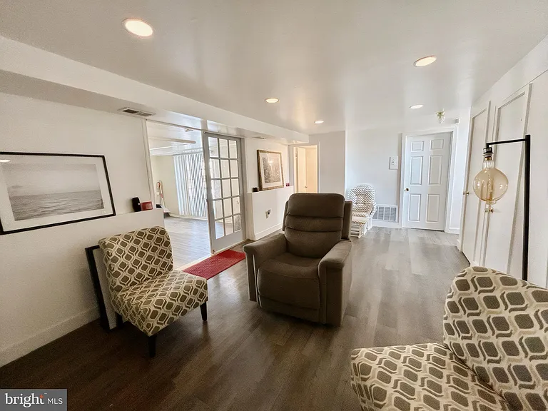 610 Ogden Dr — Photo 19