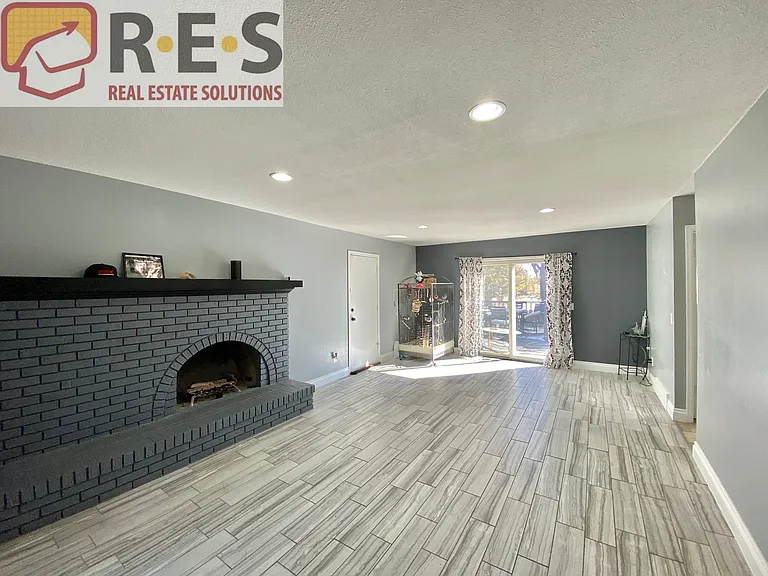 2468 S Evanston St — Photo 11