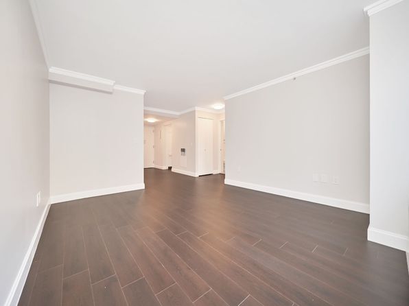 160 Riverside Blvd APT 6N