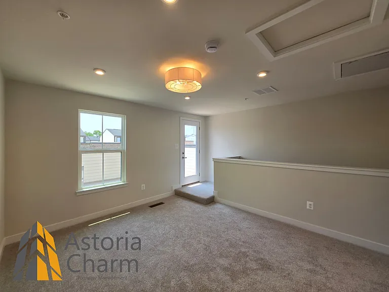2928 Maisel St — Photo 51