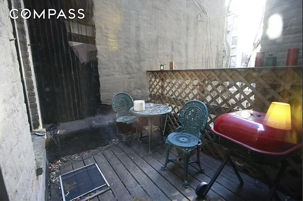 Rented by Compass | media 35