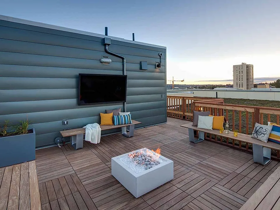 Rooftop Lounge-1