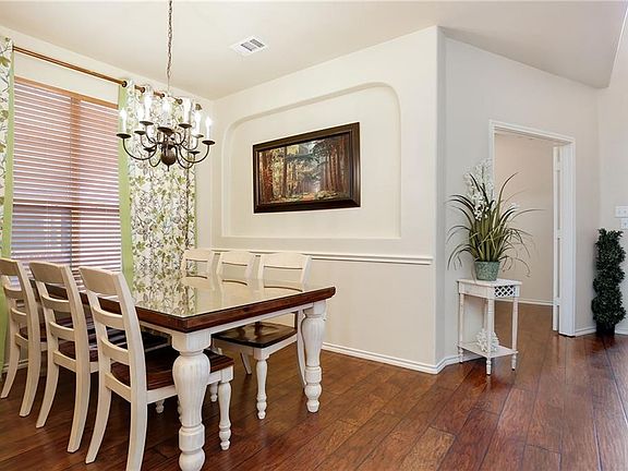 5th image of 4812 Summer Oaks Ln