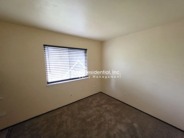 6249 Sunmist Way — Photo 16