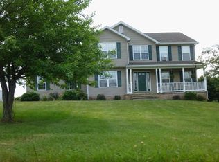 1552 Ridge Rd S, Martinsburg, WV 25403