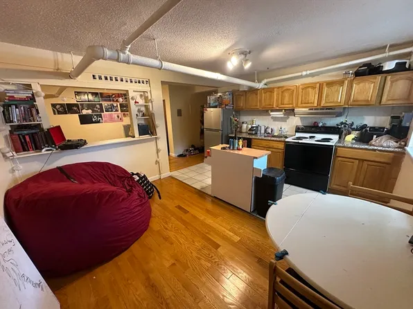 313 Summit Ave APT 13, Brighton, MA 02135