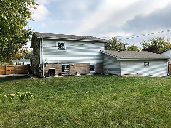 3rd image of 8856 S 84th Ct