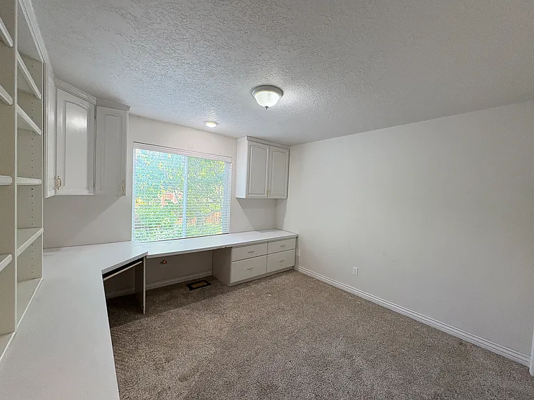 428 N 1200 E — Photo 36