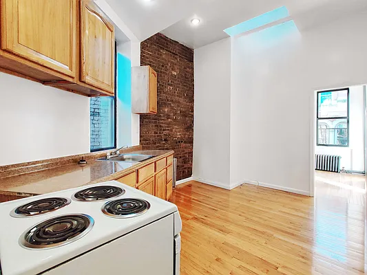 Rented by Union Square Property Management | media 1