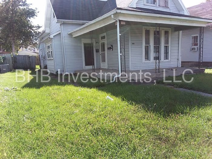 1st image of 1021 E Raymond St