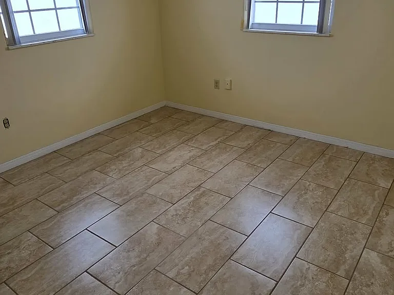 5005 Genesis Ave — Photo 8