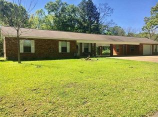 303 Lindy Ln, Dry Prong, LA 71423