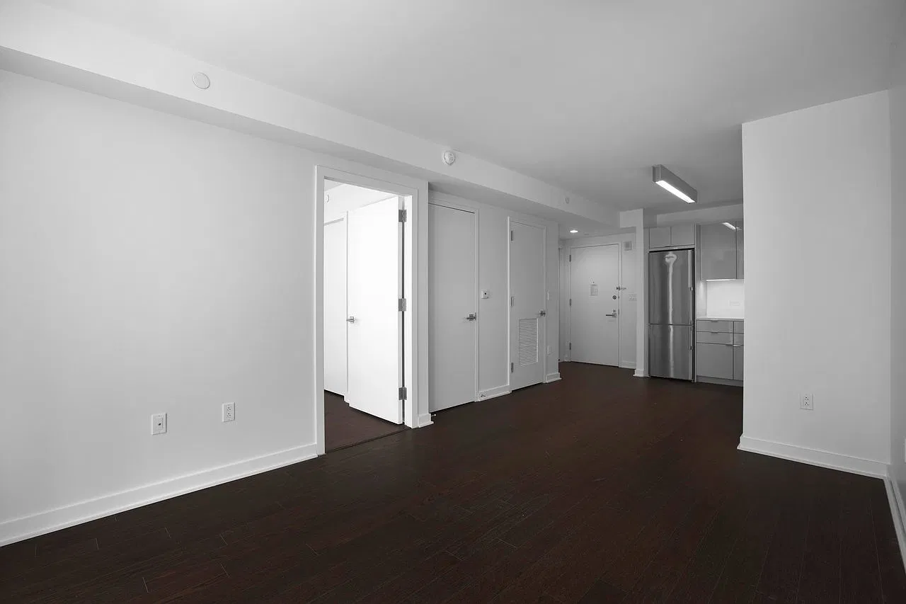 400 West 113th Street — Photo 3
