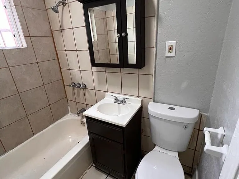5606 S Figueroa St #3A — Photo 7