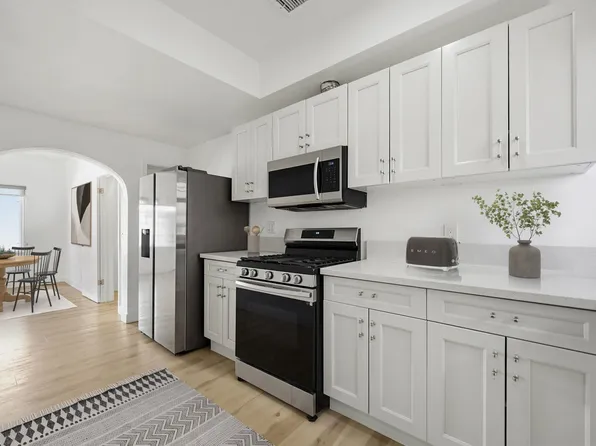 Newly Renovated Spanish Villa Apartment Homes in Santa Ana