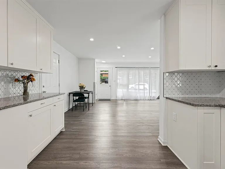 6777 Dandison Blvd — Photo 10
