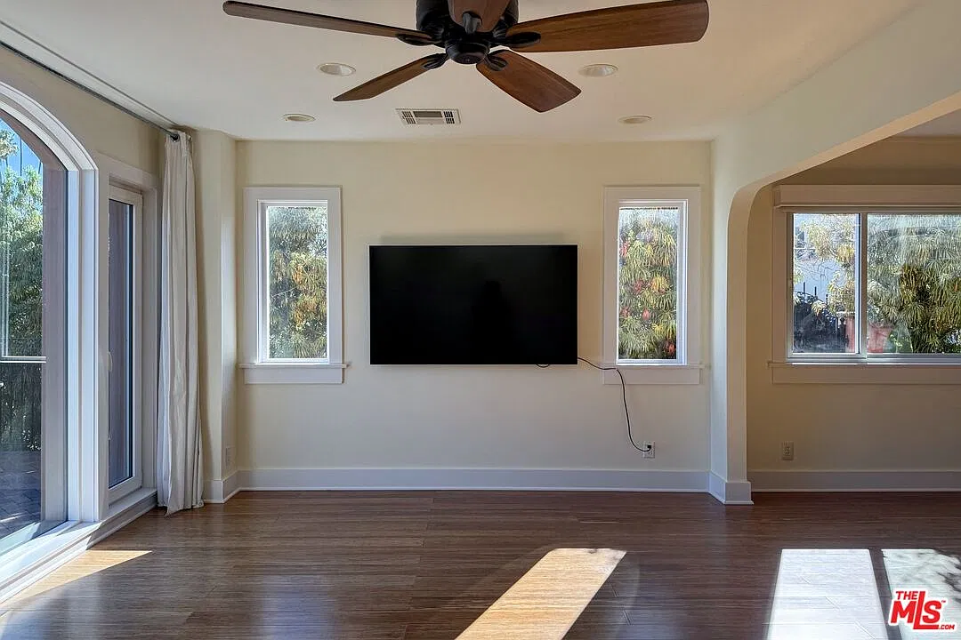 2 bed, 2.0 bath, $4,500 — Photo 4
