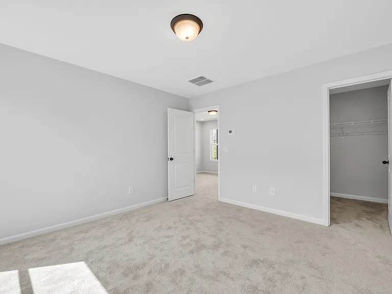 801 York Aly — Photo 6