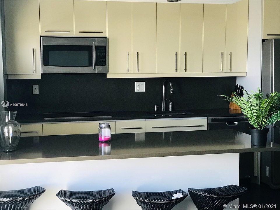 1st image of 1614 West Ave APT 605