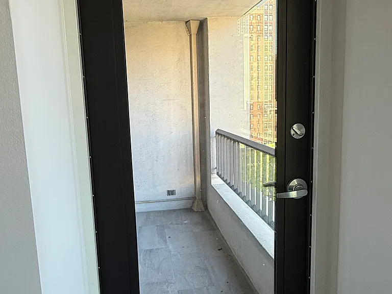 1030 N State St #2C — Photo 6